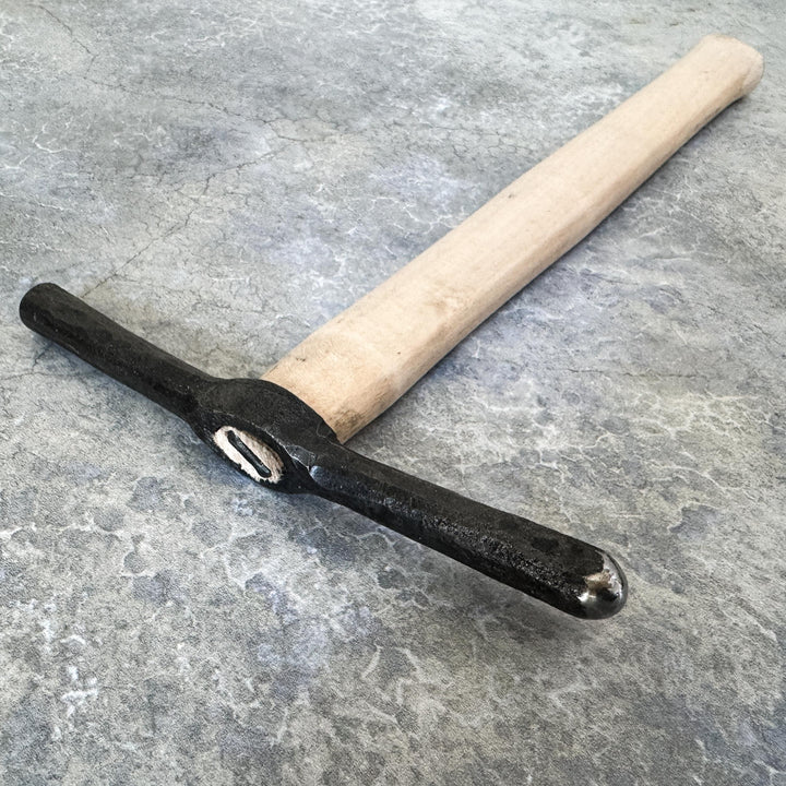 Hand-forged 7oz fine smithing hammer