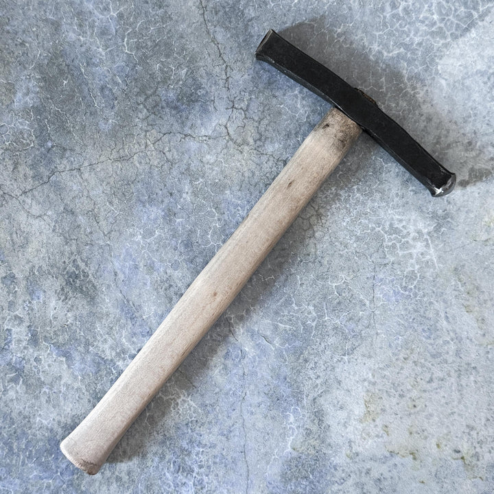 Hand-forged 9.5oz fine smithing hammer