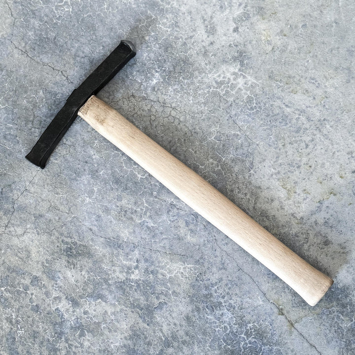 Hand-forged 8.5oz fine smithing hammer