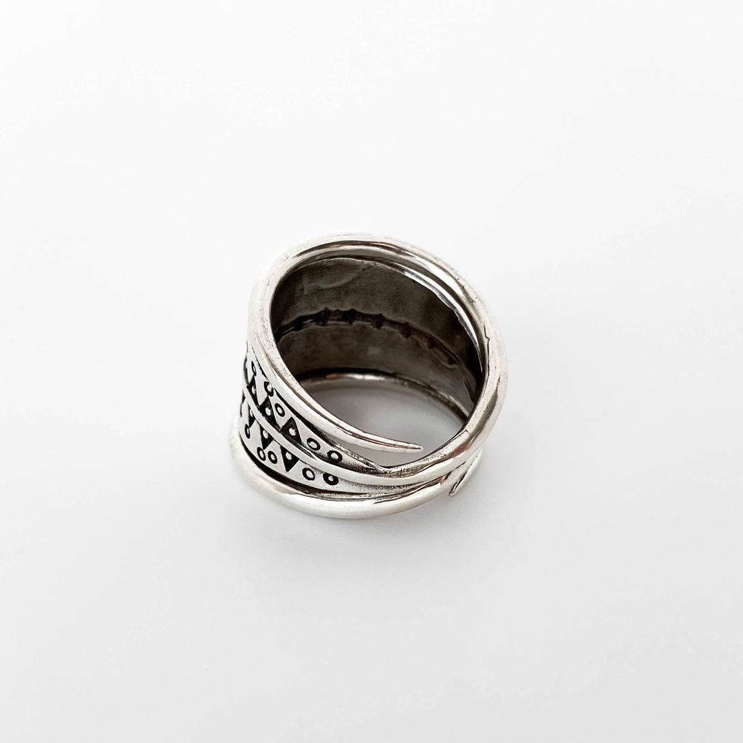 Slavic Triangle Twist Ring