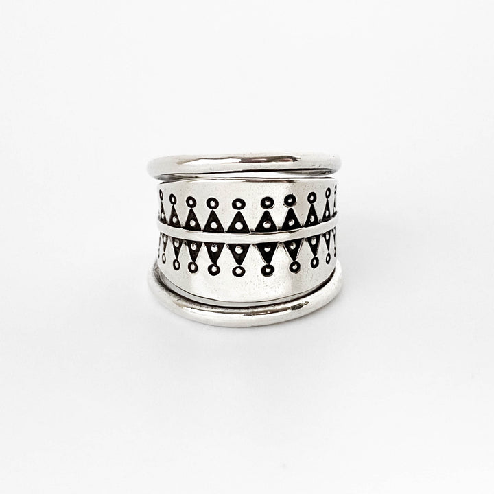 Slavic Triangle Twist Ring